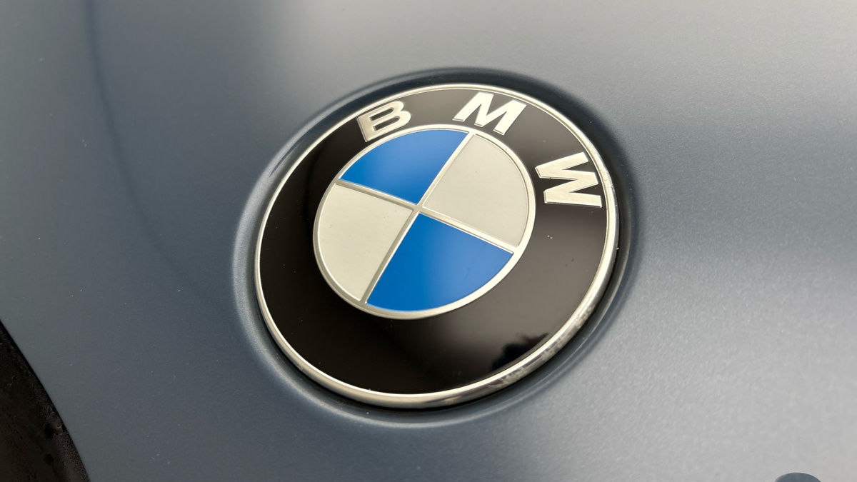 BMW 8 Series Image 24