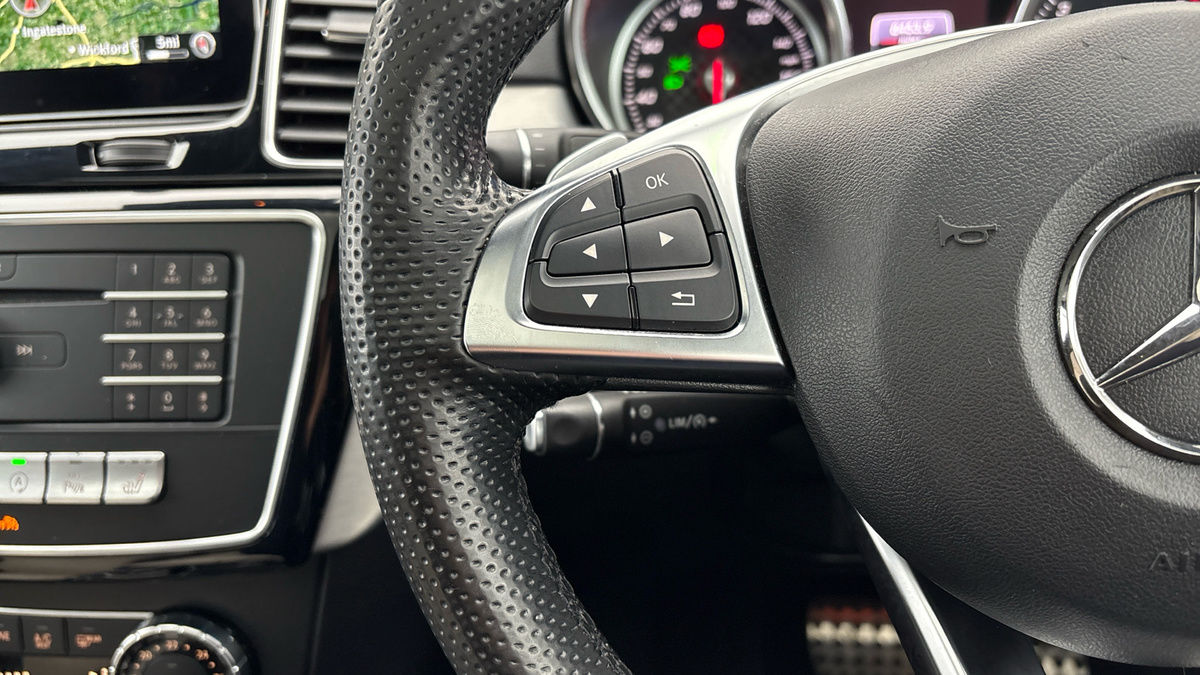 Mercedes-Benz GLE Image 13