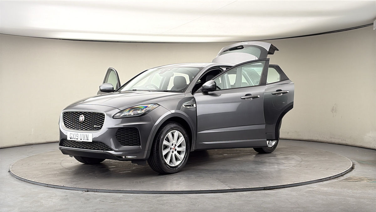 Jaguar E-PACE Image 22