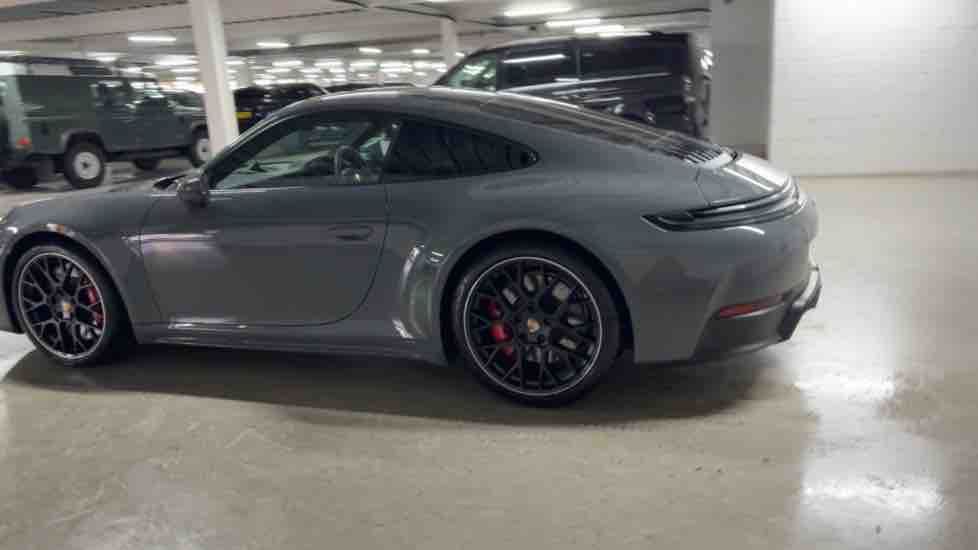 More views of Porsche 911
