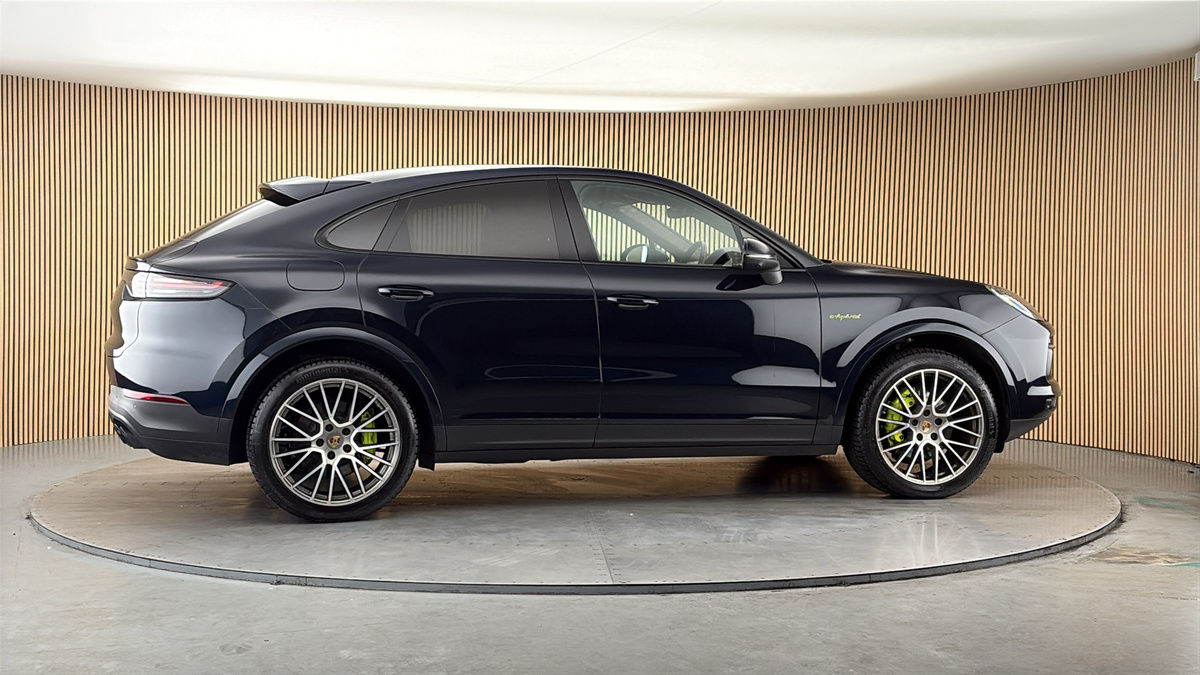 More views of Porsche Cayenne