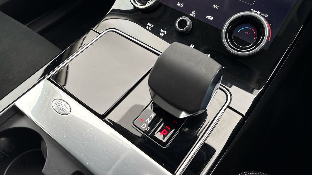 Land Rover Range Rover Velar Image 6