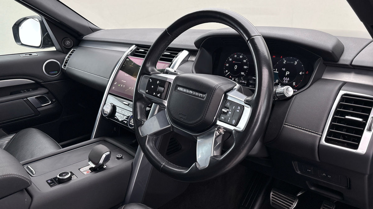 Land Rover Discovery Image 5