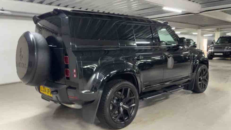 More views of Land Rover Defender 110