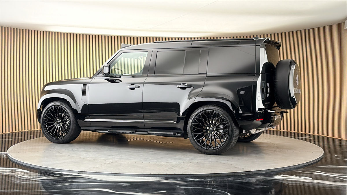 More views of Land Rover Defender 110