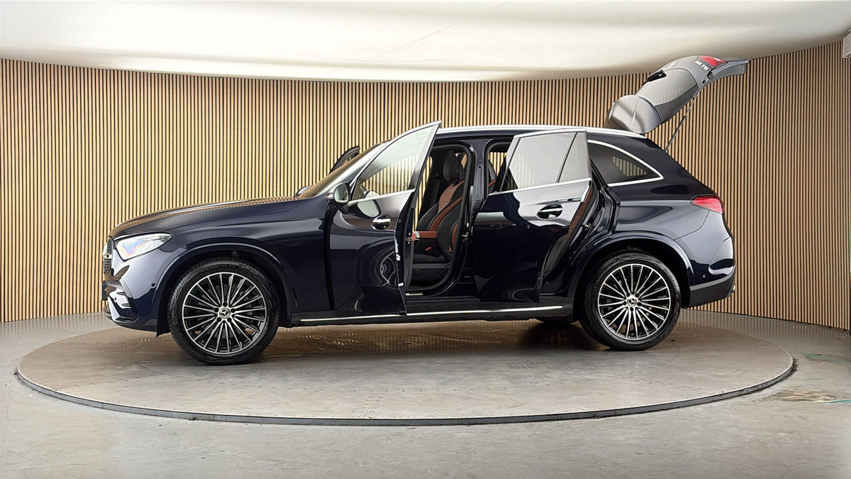 More views of Mercedes-Benz GLC