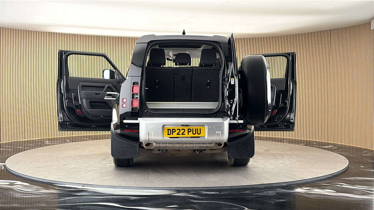 More views of Land Rover Defender 90