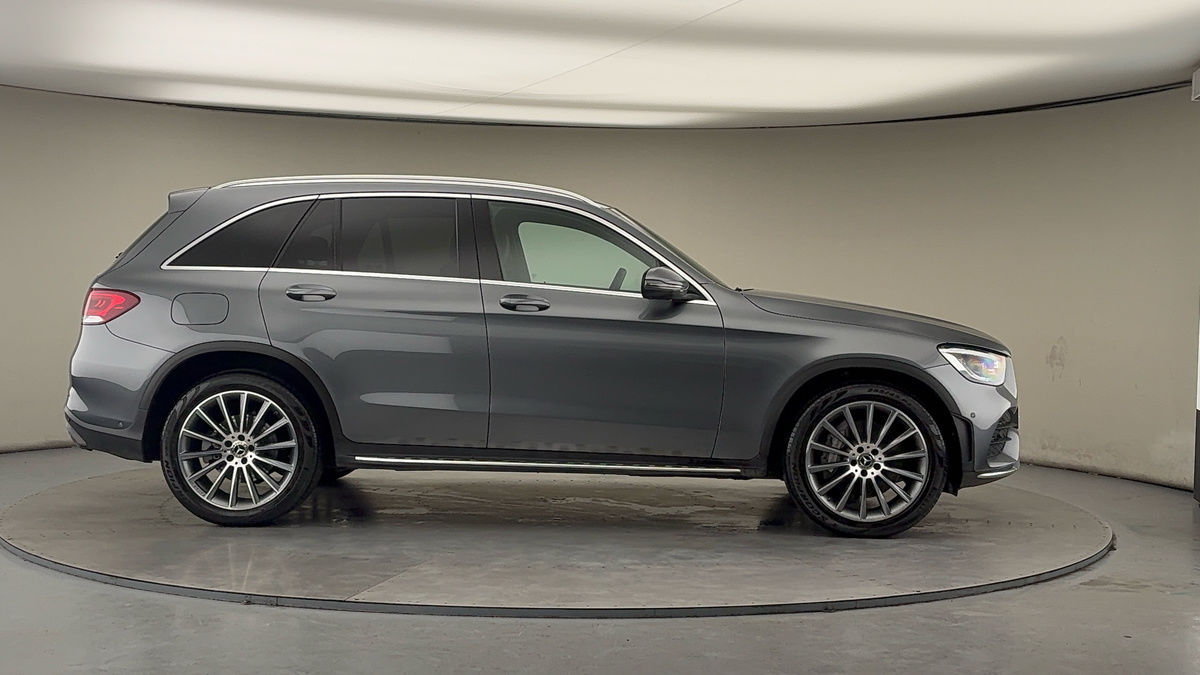 Mercedes-Benz GLC Image 16