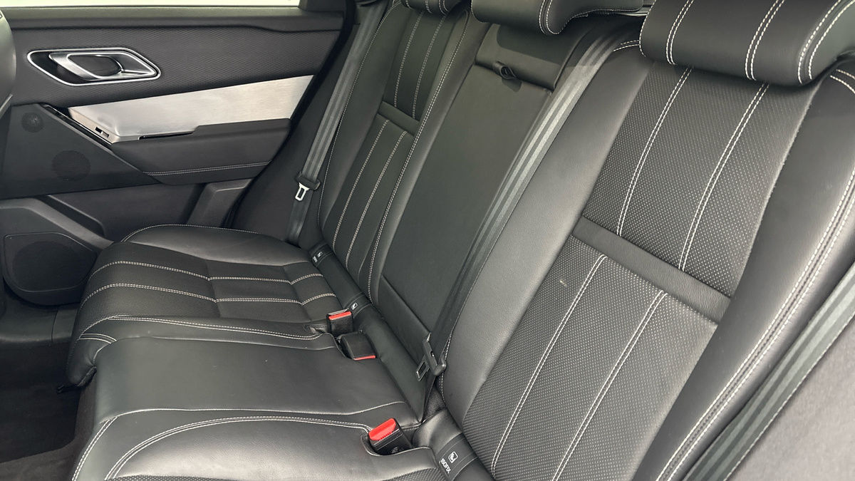Land Rover Range Rover Velar Image 8
