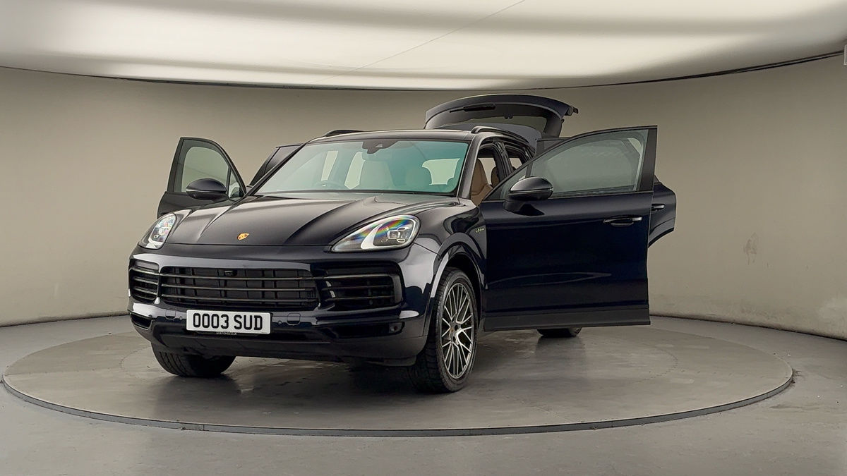 More views of Porsche Cayenne
