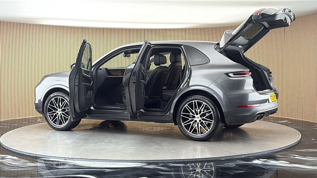 More views of Porsche Cayenne