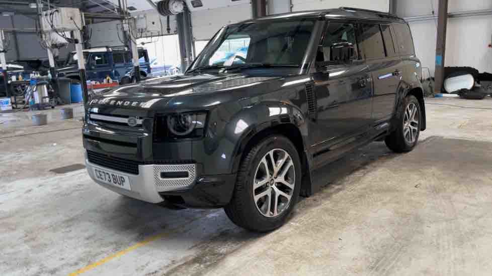 More views of Land Rover Defender 110