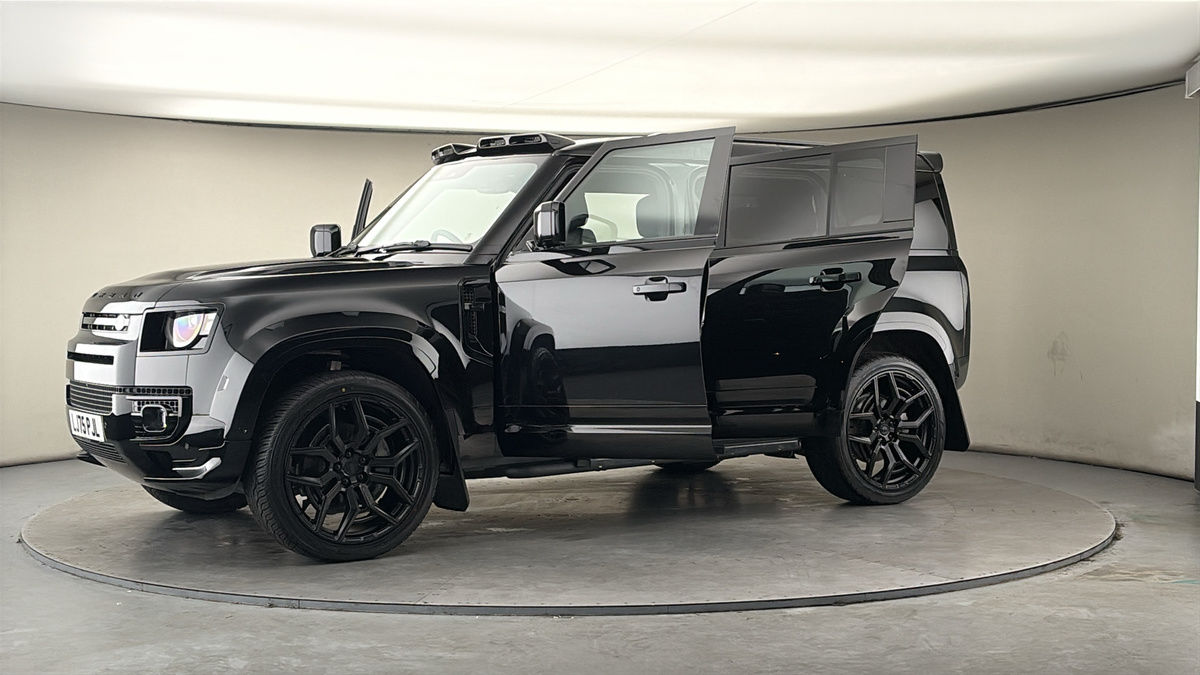 More views of Land Rover Defender 110