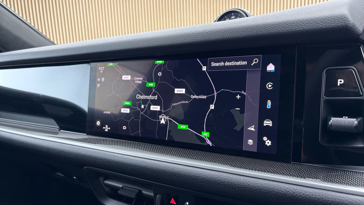 Porsche Cayenne Image 17