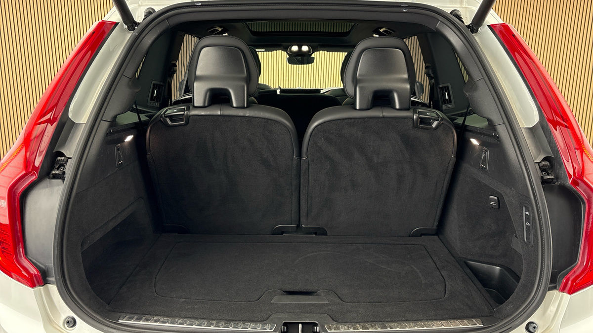 Volvo XC90 Image 11