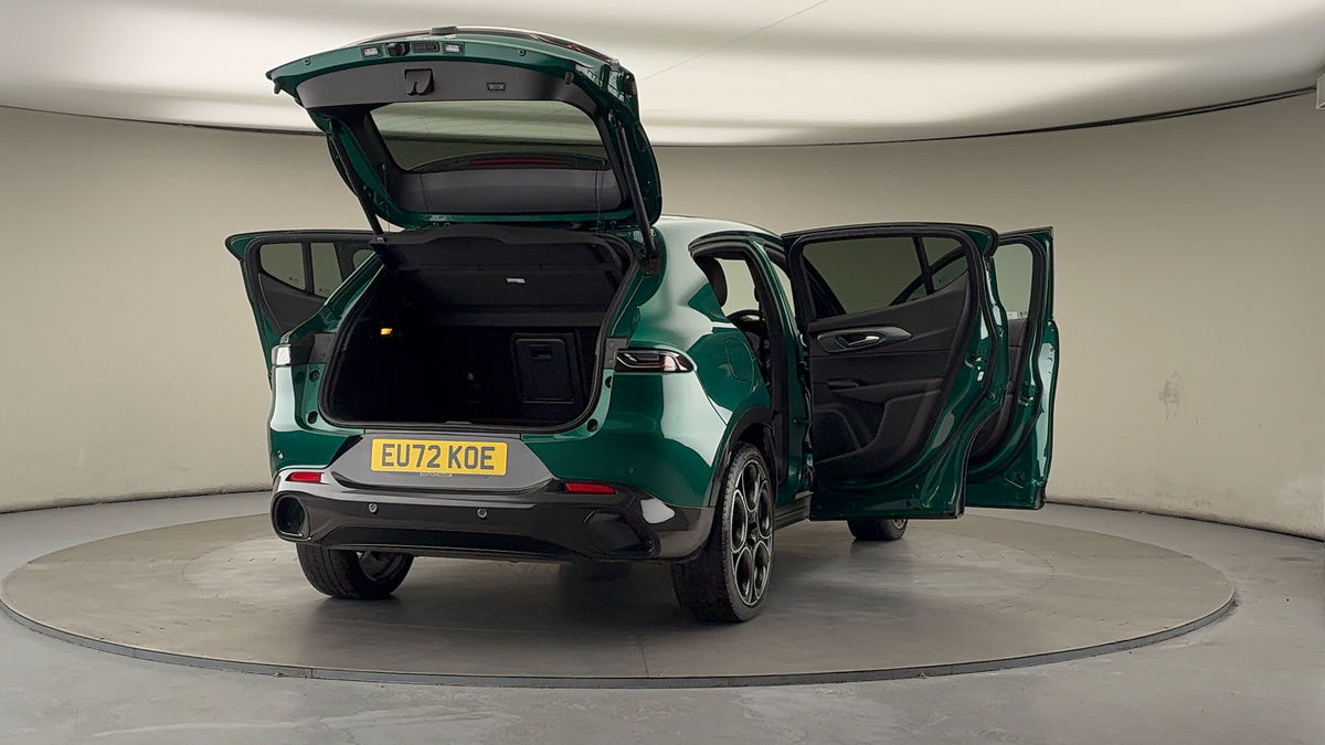 More views of Alfa Romeo Tonale