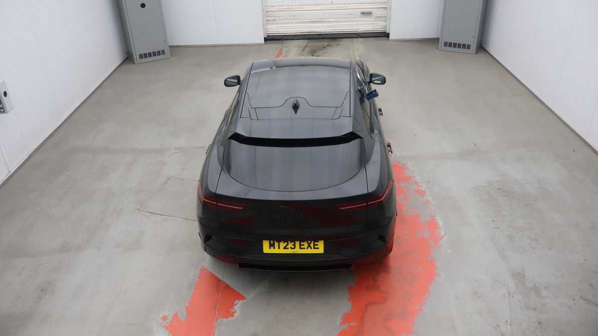 Jaguar I-PACE Image 8
