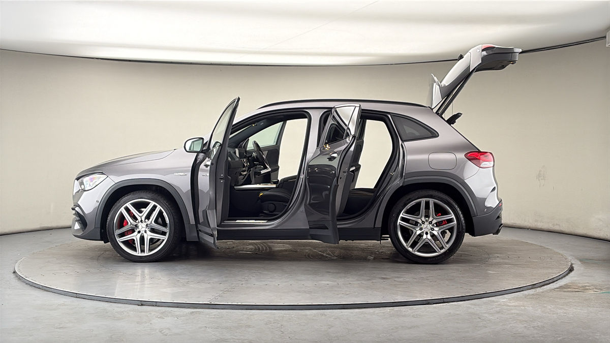 More views of Mercedes-Benz GLA