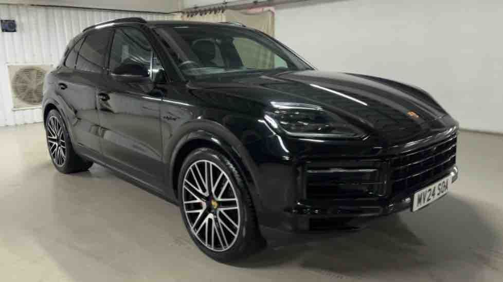 More views of Porsche Cayenne