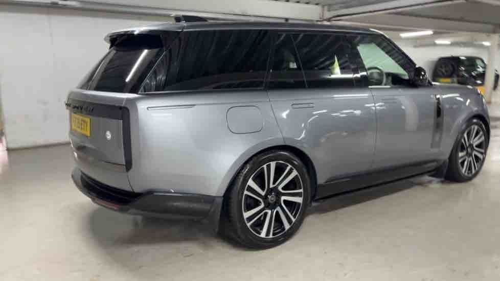 More views of Land Rover Range Rover
