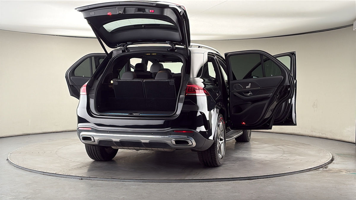 More views of Mercedes-Benz GLE