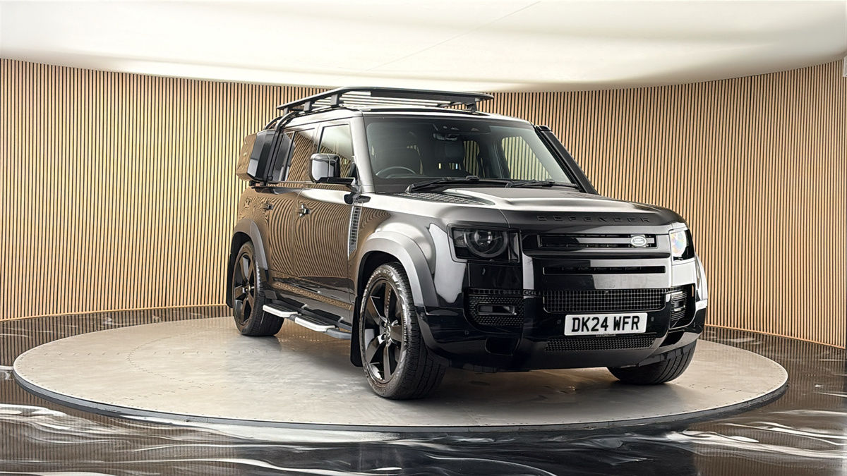 More views of Land Rover Defender 110