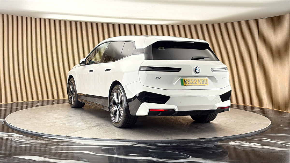 More views of BMW iX