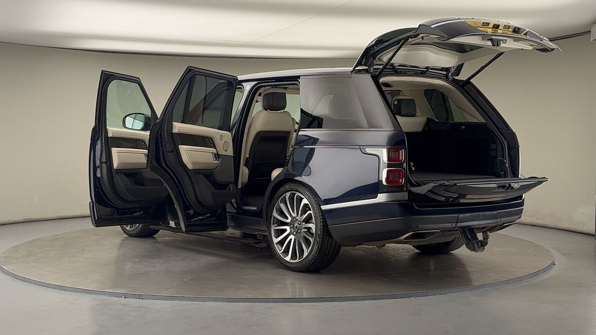 More views of Land Rover Range Rover