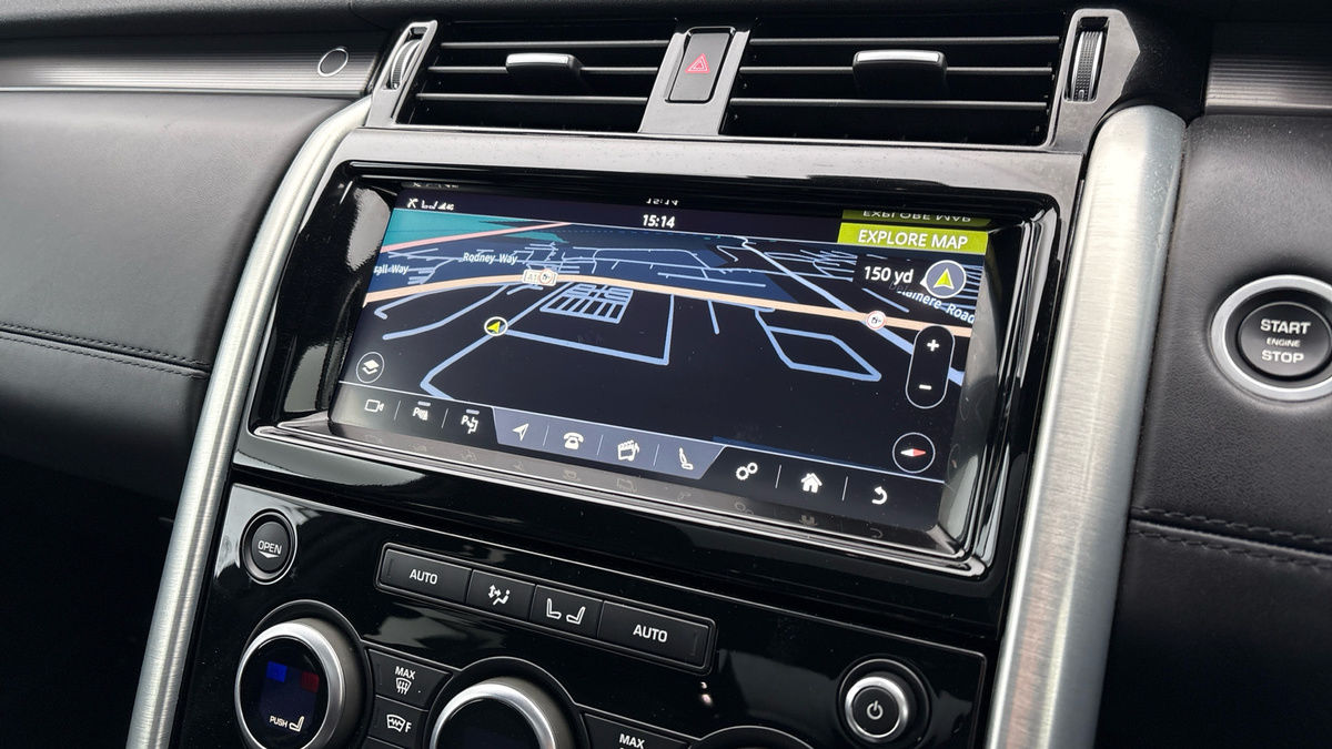 Land Rover Discovery Image 17