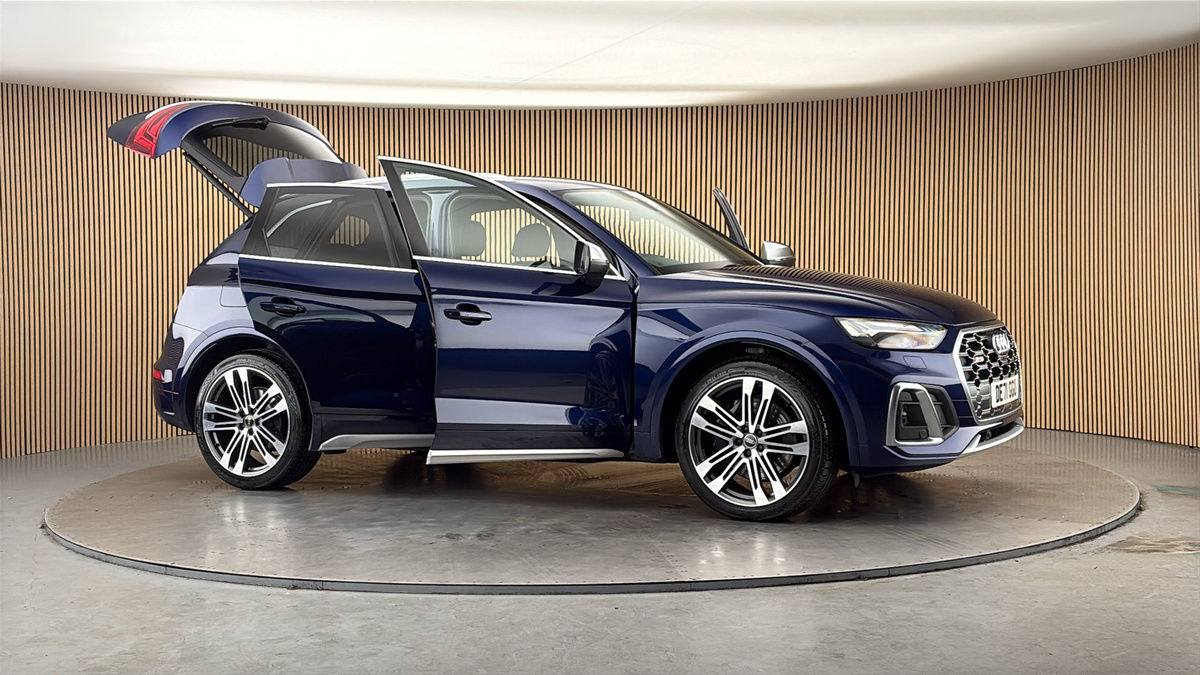 More views of Audi SQ5