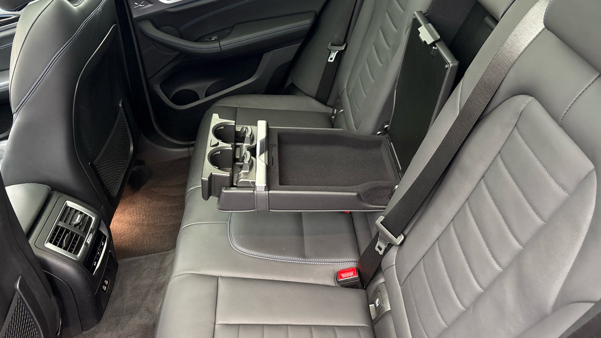 BMW iX3 Image 9