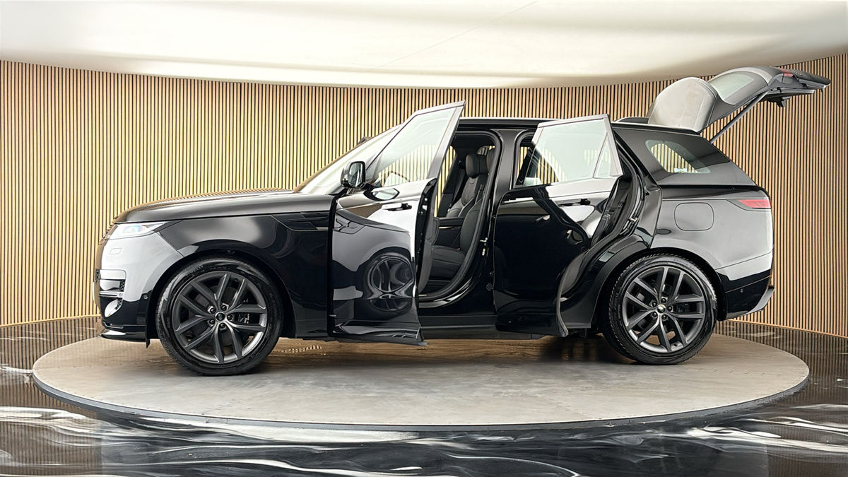 More views of Land Rover Range Rover Sport