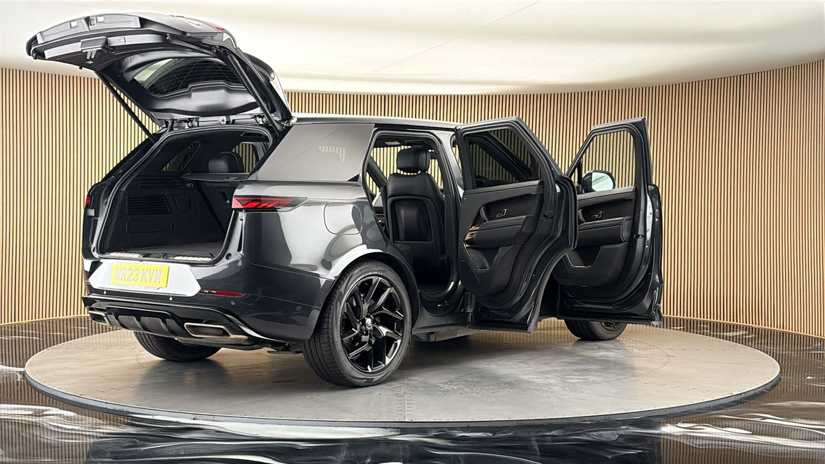 More views of Land Rover Range Rover Sport