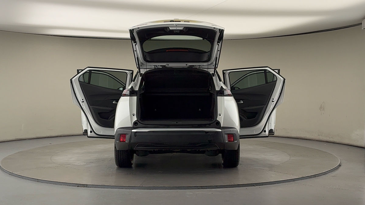 More views of Peugeot E-2008