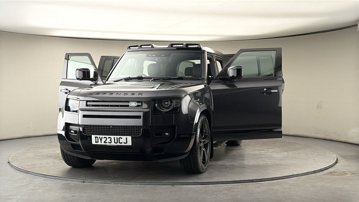 More views of Land Rover Defender 110