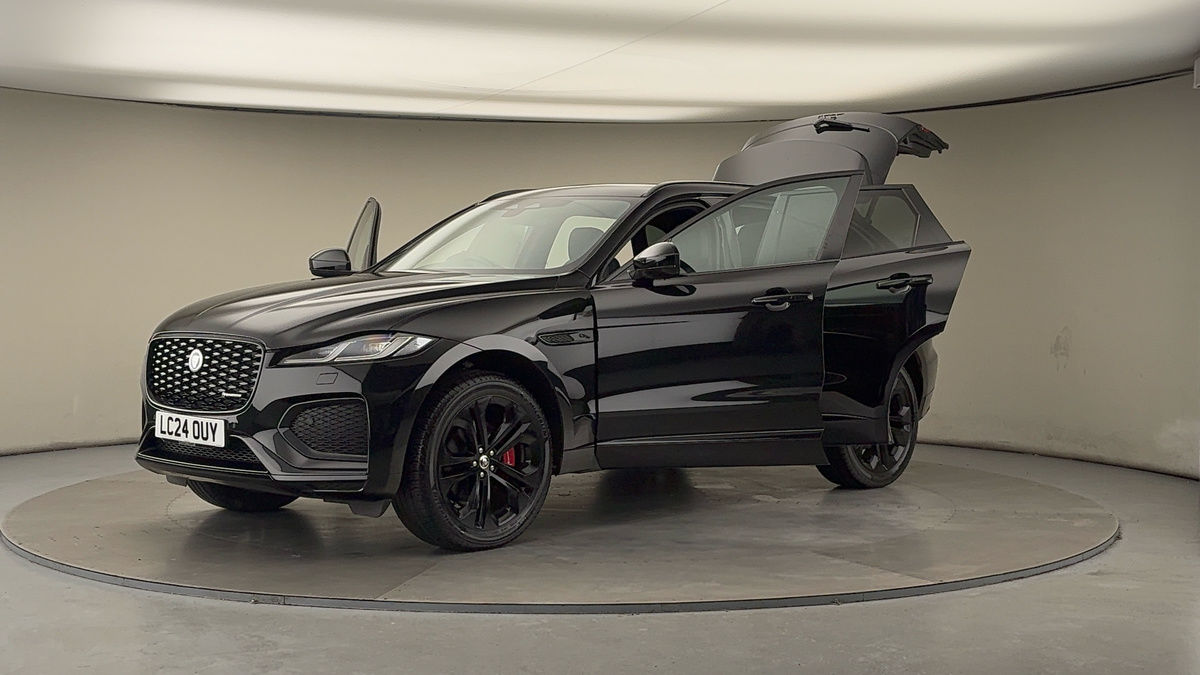 Jaguar F-PACE Image 22