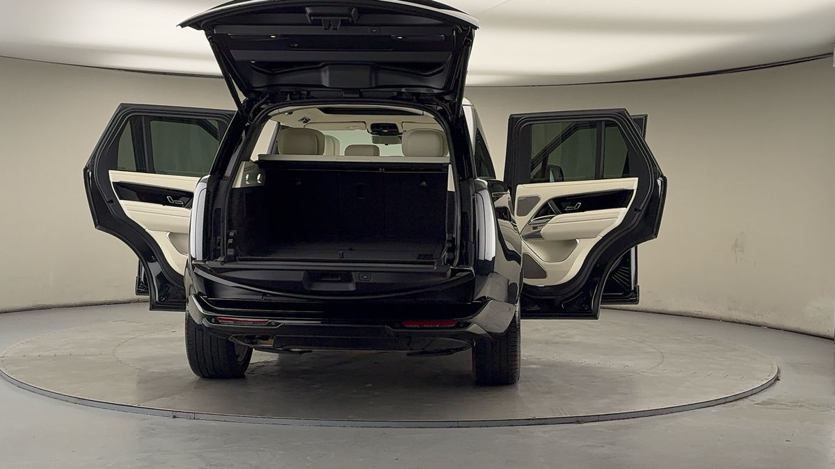 More views of Land Rover Range Rover