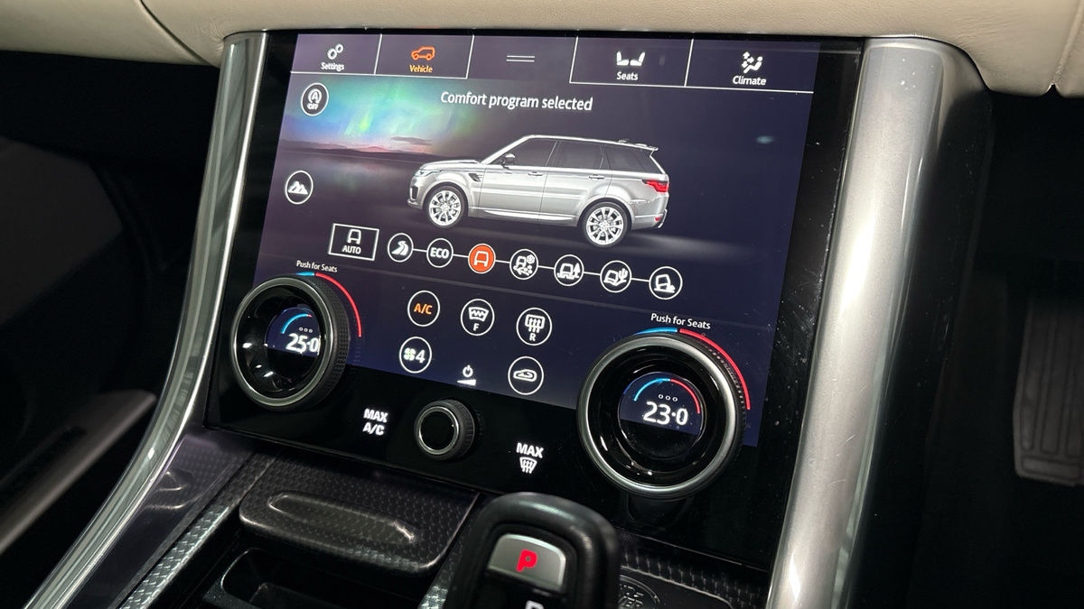 Land Rover Range Rover Sport Image 21