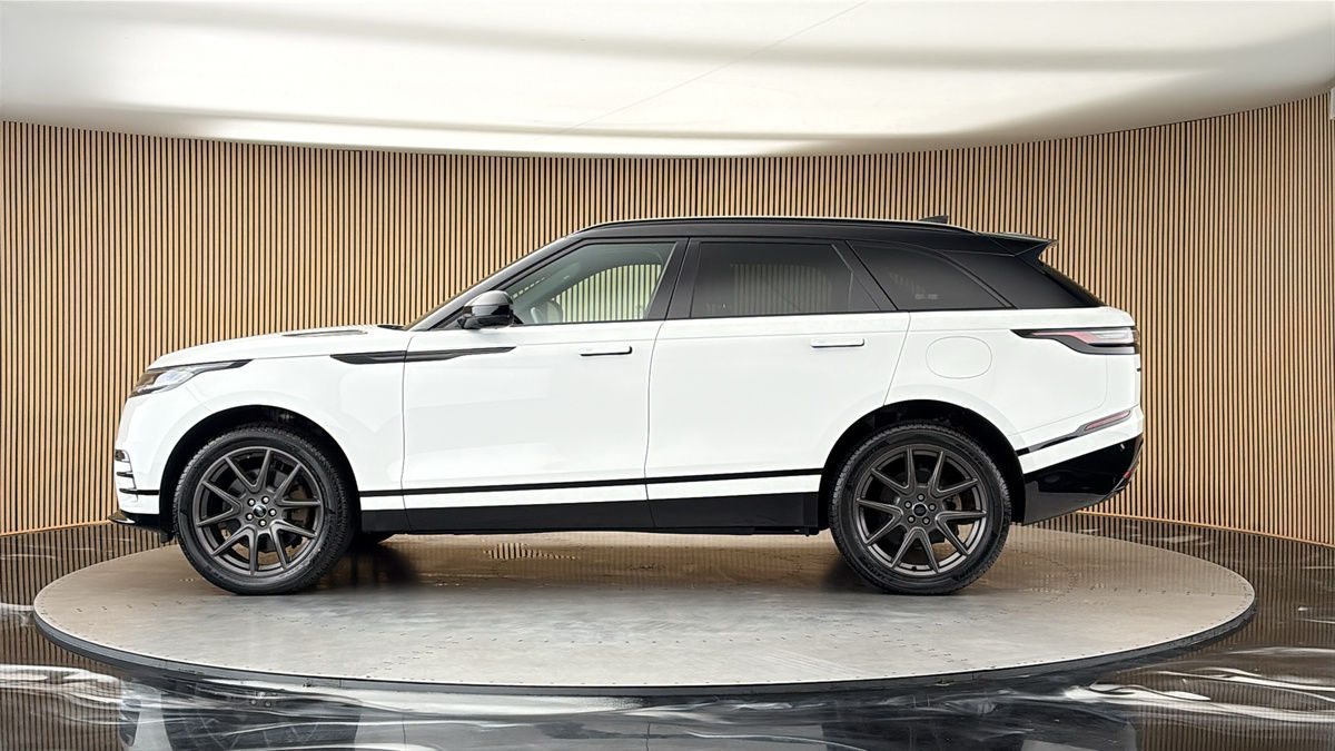 Land Rover Range Rover Velar Image 15