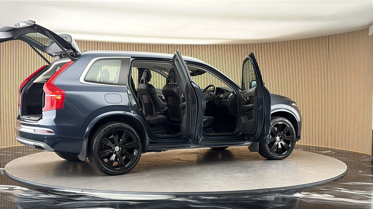 More views of Volvo XC90