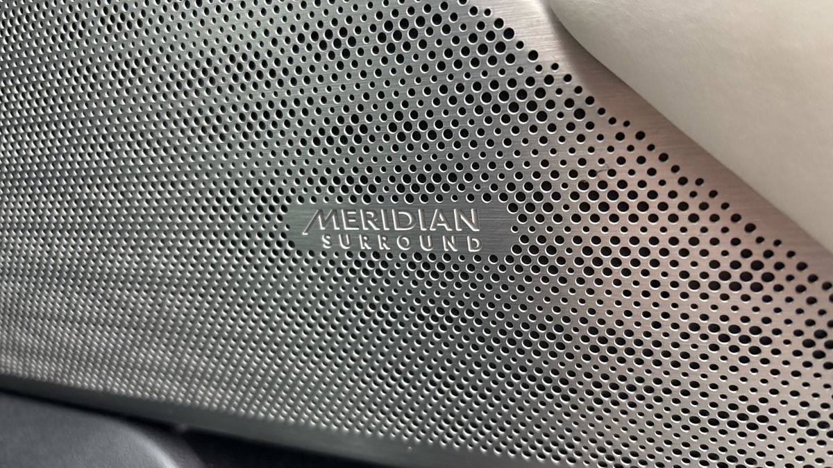 Land Rover Range Rover Velar Image 25