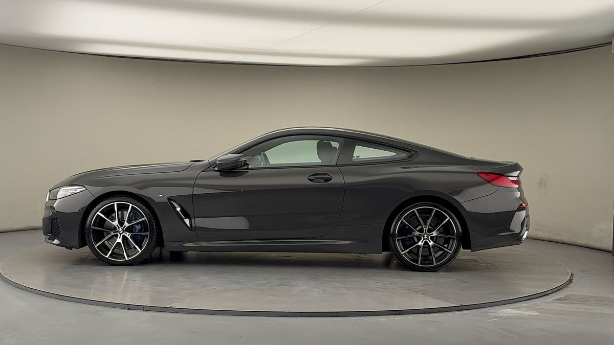 BMW 8 Series Image 15