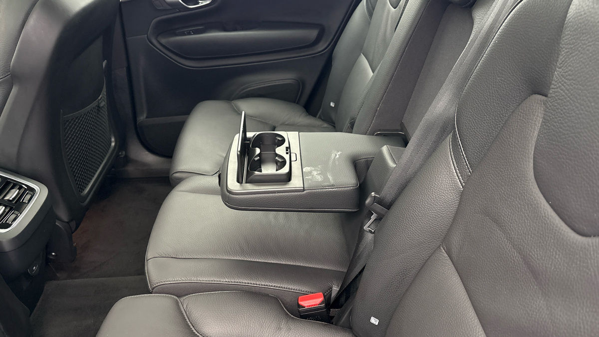 Volvo XC90 Image 9
