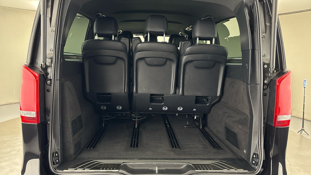 Mercedes-Benz V Class Image 11