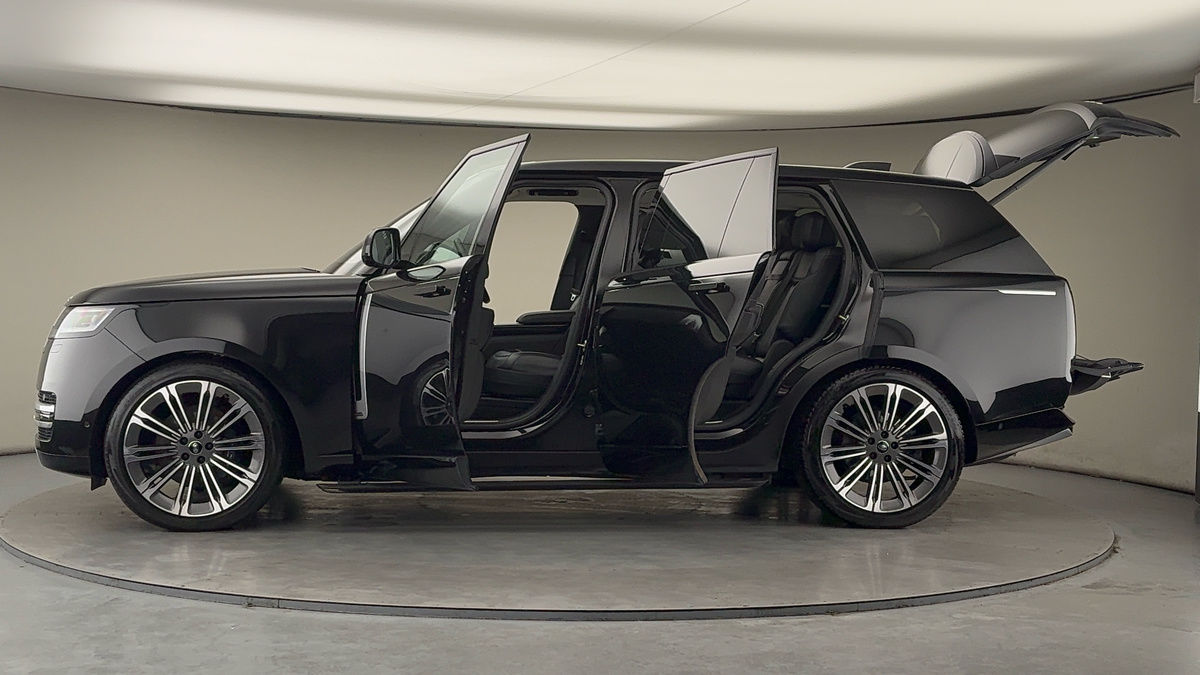 More views of Land Rover Range Rover