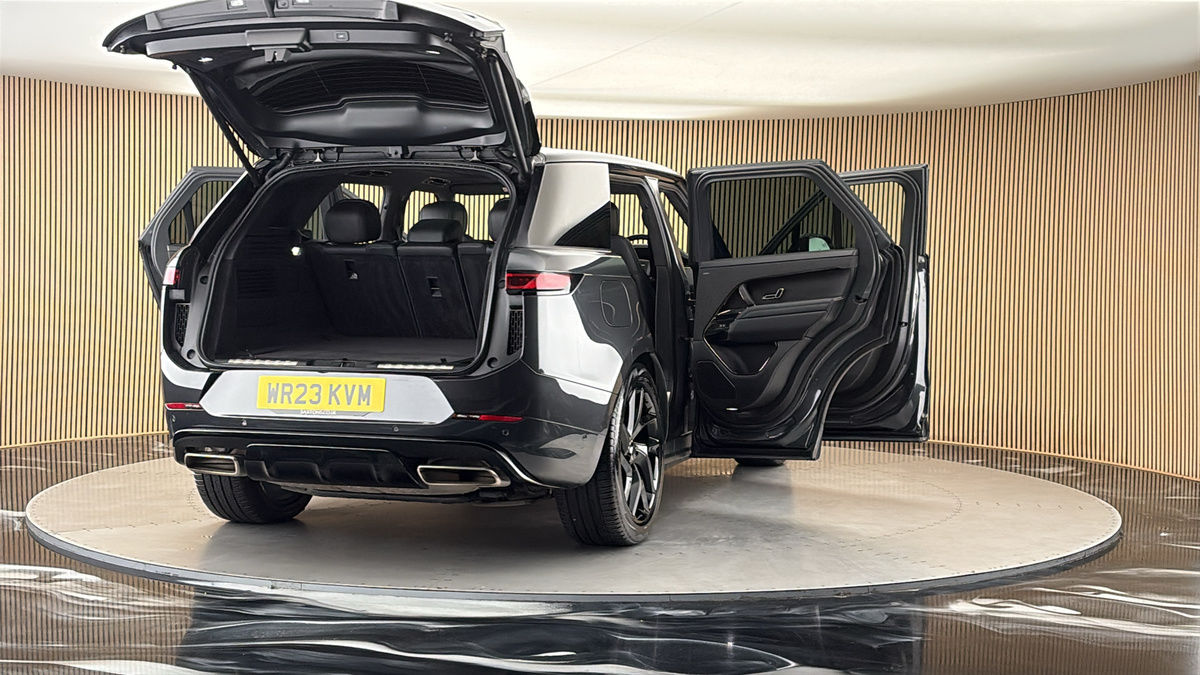 More views of Land Rover Range Rover Sport