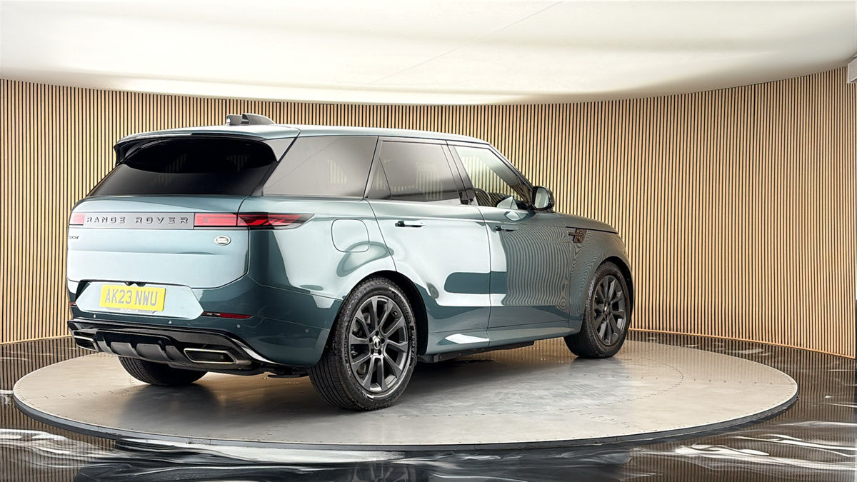 More views of Land Rover Range Rover Sport