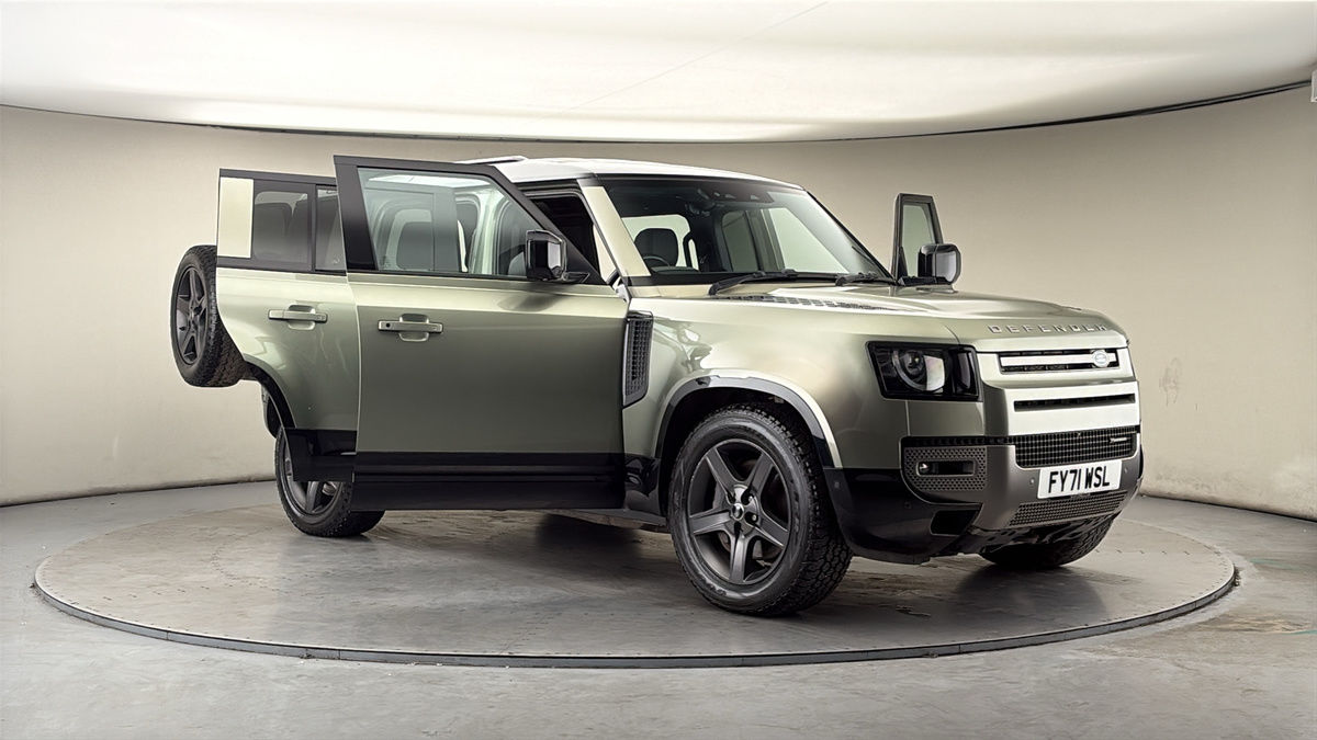 More views of Land Rover Defender 110