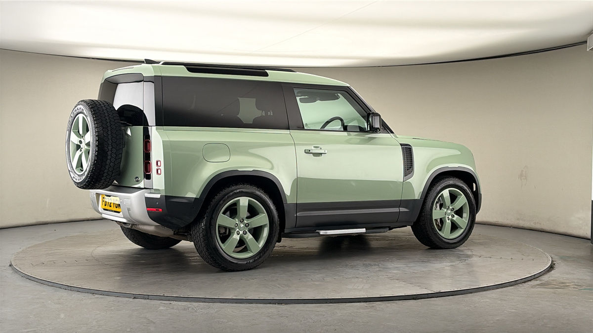 More views of Land Rover Defender 90