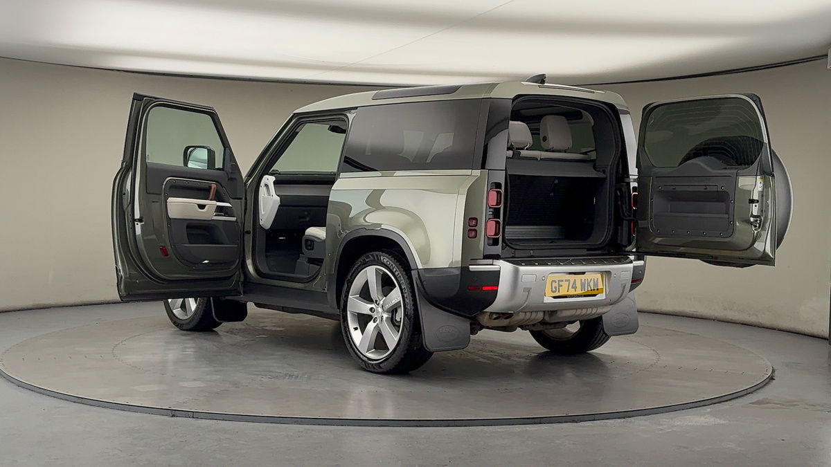 More views of Land Rover Defender 90